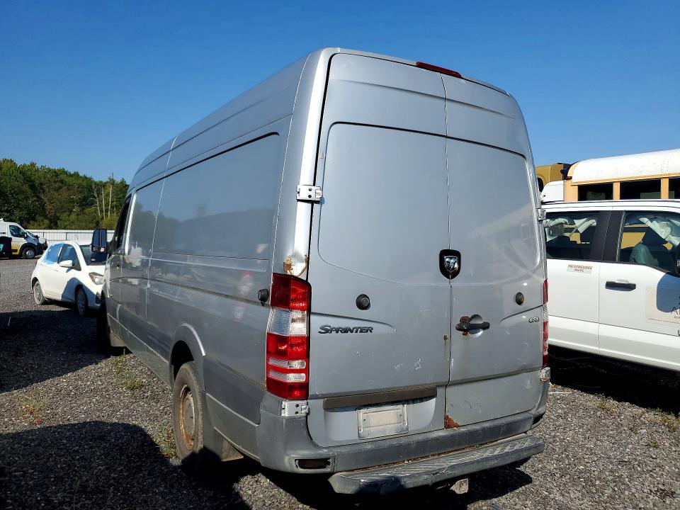 67351276 :رقم المزاد ، WD0PE845785270031 vin ، 2008 Dodge Sprinter مزاد بيع