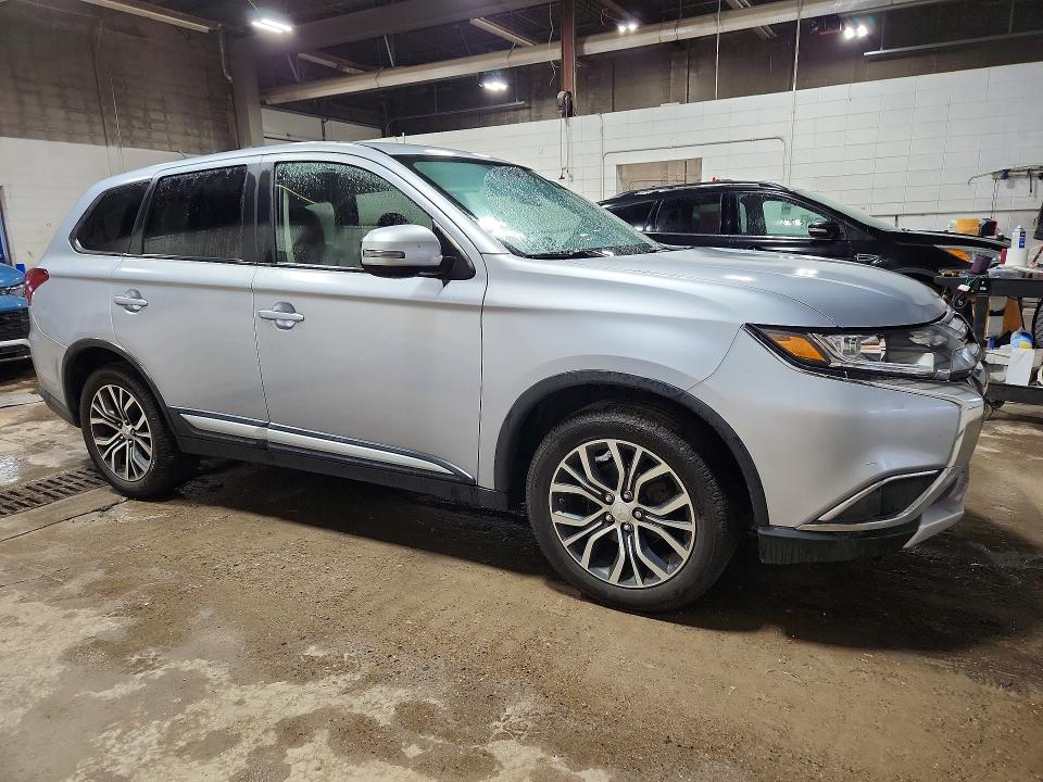 71039866 :رقم المزاد ، JA4AZ3A38GZ002681 vin ، 2016 Mitsubishi Outlander مزاد بيع