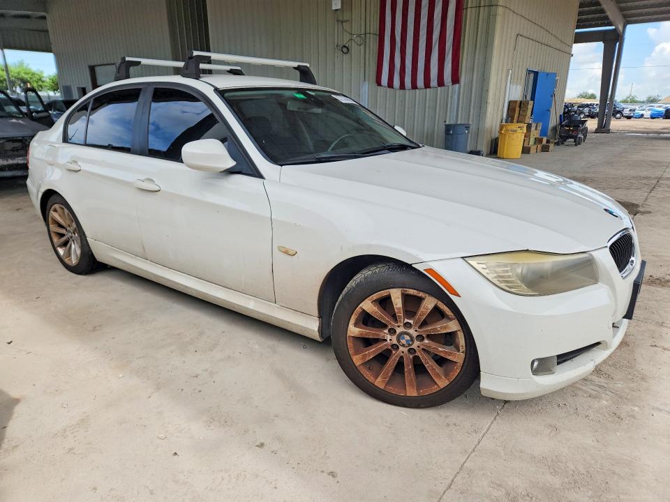 67333006 :رقم المزاد ، WBAPH7G5XBNM56155 vin ، 2011 Bmw 328 مزاد بيع
