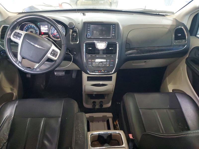 68055336 :رقم المزاد ، 2C4RC1BG4FR695919 vin ، 2015 Chrysler Town & Country مزاد بيع