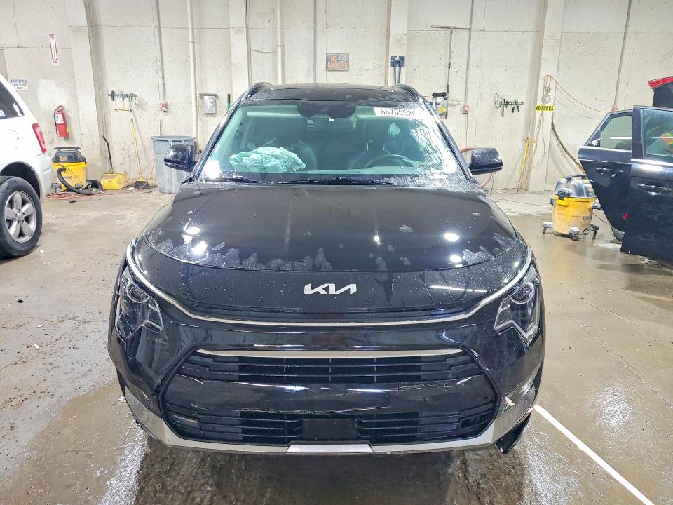 2023 Kia Niro მანქანა იყიდება აუქციონზე, vin: KNDCR3LE3P5048102, აუქციონის ნომერი: 68760526