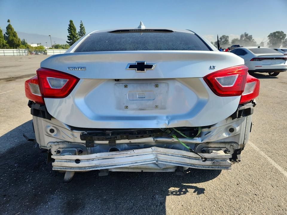 Продажа на аукционе авто 2018 Chevrolet Cruze, vin: 1G1BE5SM4J7228432, номер лота: 70357446
