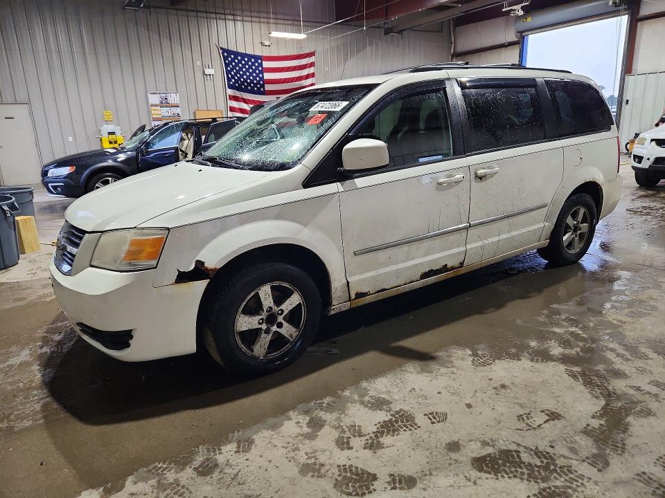 67472066 :رقم المزاد ، 2D4RN5D12AR497362 vin ، 2010 Dodge Grand Caravan مزاد بيع