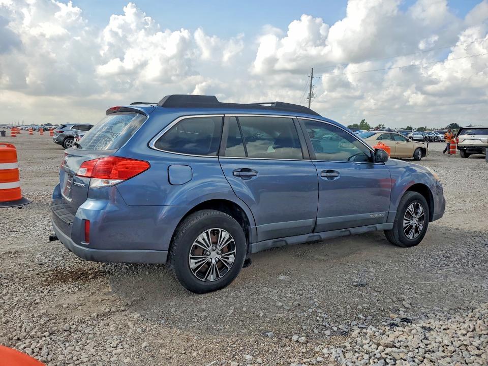 69811136 :رقم المزاد ، 4S4BRCAC3D3284359 vin ، 2013 Subaru Outback مزاد بيع