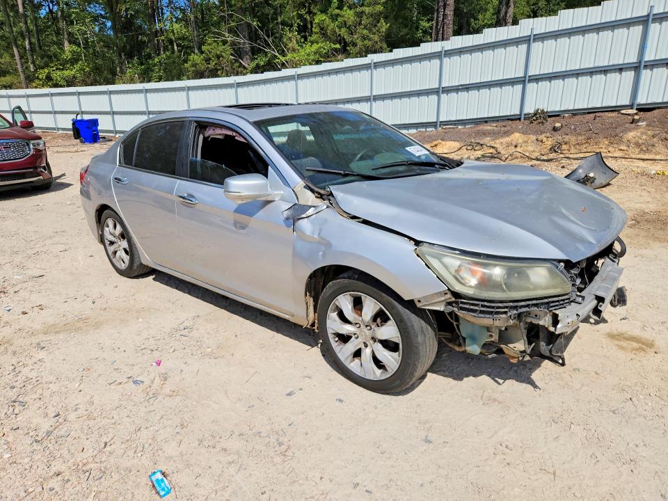 67440446 :رقم المزاد ، 1HGCR2F71FA146866 vin ، 2015 Honda Accord مزاد بيع