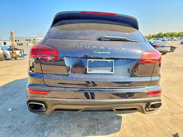 67182196 :رقم المزاد ، WP1AA2A22GLA02336 vin ، 2016 Porsche Cayenne مزاد بيع