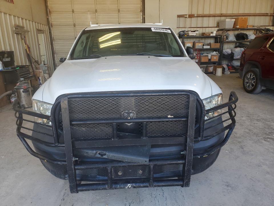 68604246 :رقم المزاد ، 3C6JR6DT6EG180886 vin ، 2014 Ram 1500 مزاد بيع