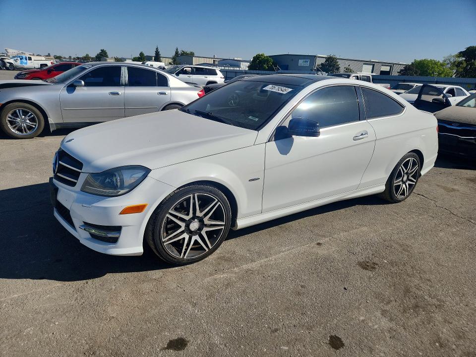 70679546 :رقم المزاد ، WDDGJ4HB0DG085076 vin ، 2013 Mercedes-benz C مزاد بيع
