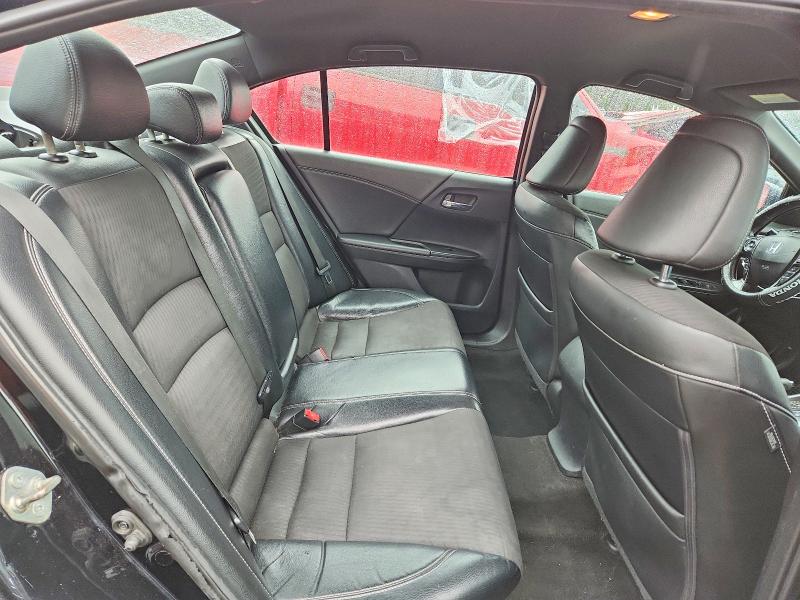 70033636 :رقم المزاد ، 1HGCR2F65GA060825 vin ، 2016 Honda Accord مزاد بيع