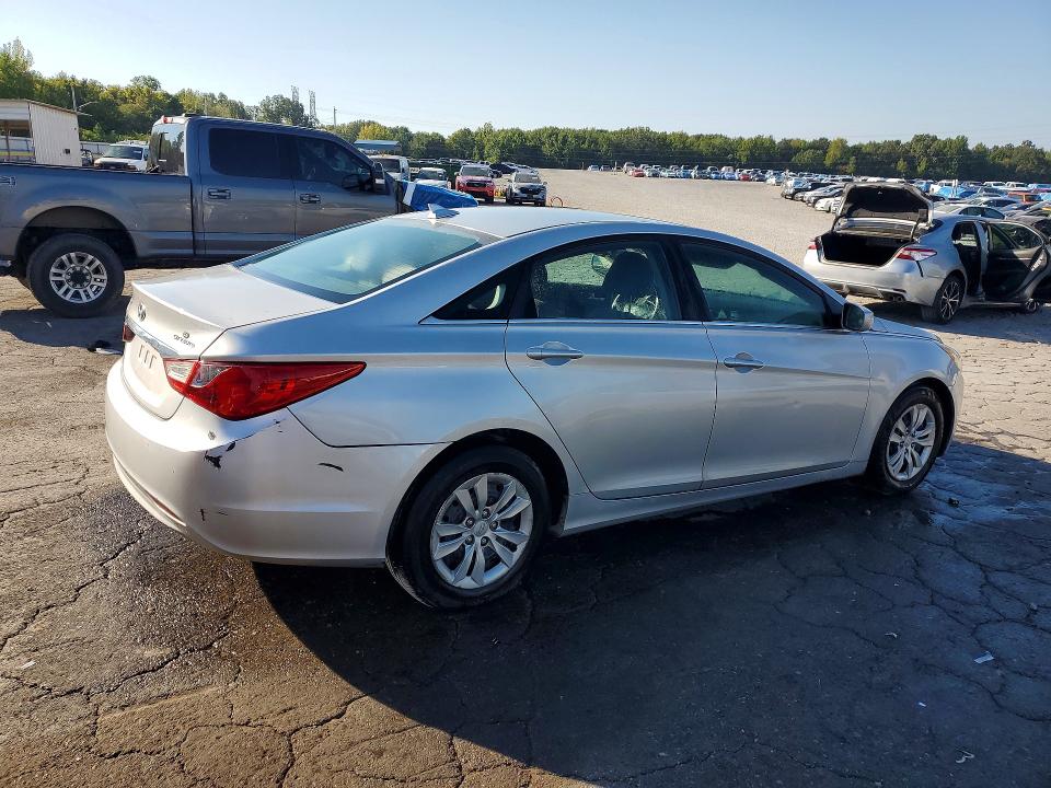 68354236 :رقم المزاد ، 5NPEB4AC1CH333816 vin ، 2012 Hyundai Sonata مزاد بيع