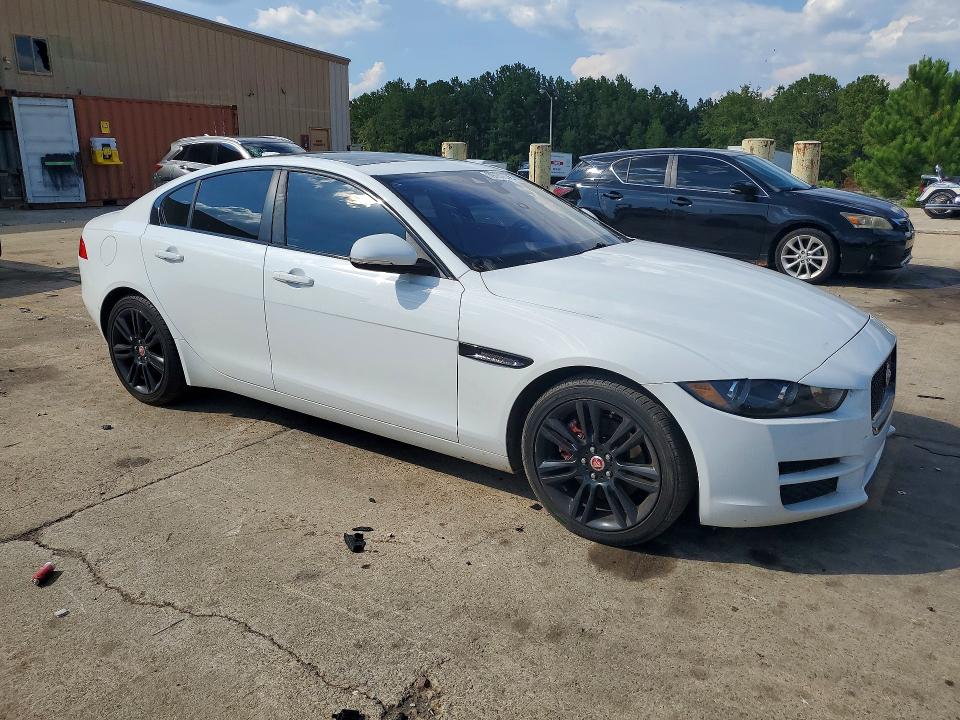 69737576 :رقم المزاد ، SAJAE4BN5HA968625 vin ، 2017 Jaguar Xe مزاد بيع