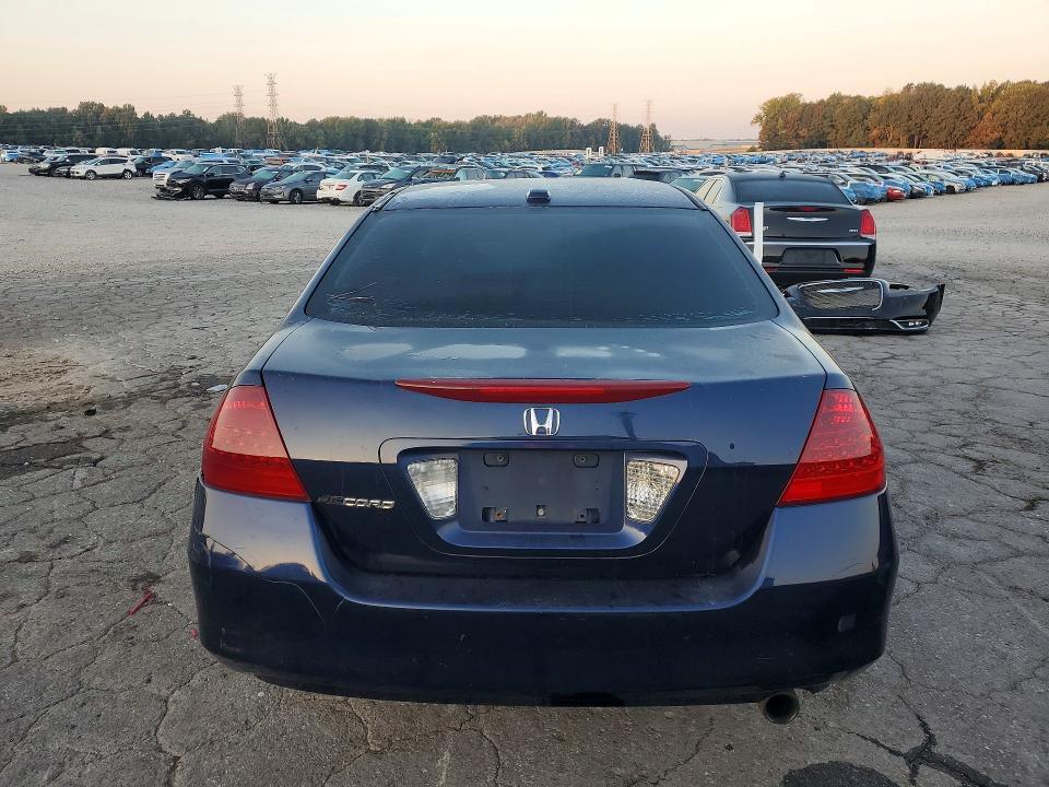 Продажа на аукционе авто 2007 Honda Accord, vin: 1HGCM567X7A153557, номер лота: 68941376