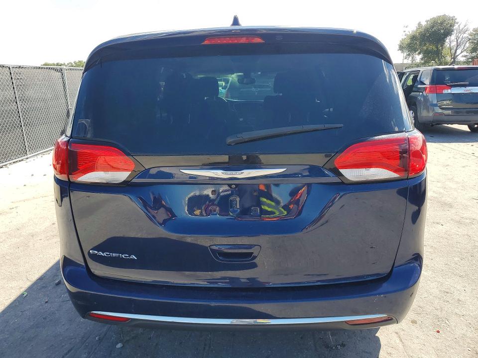 69440996 :رقم المزاد ، 2C4RC1BG7HR788436 vin ، 2017 Chrysler Pacifica مزاد بيع