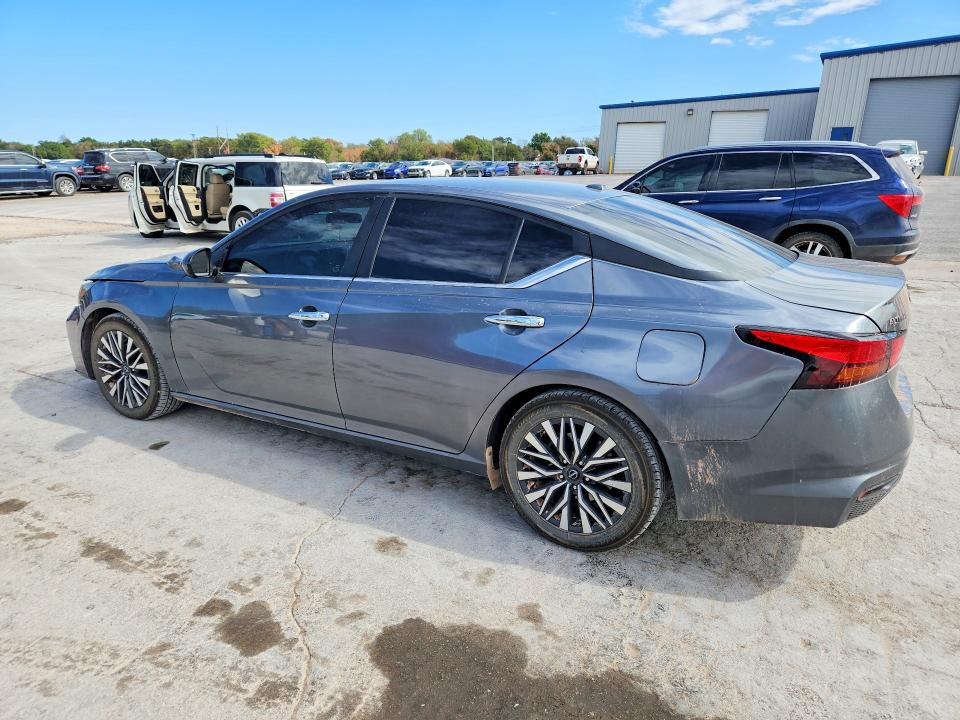 70075446 :رقم المزاد ، 1N4BL4DV0PN334495 vin ، 2023 Nissan Altima مزاد بيع