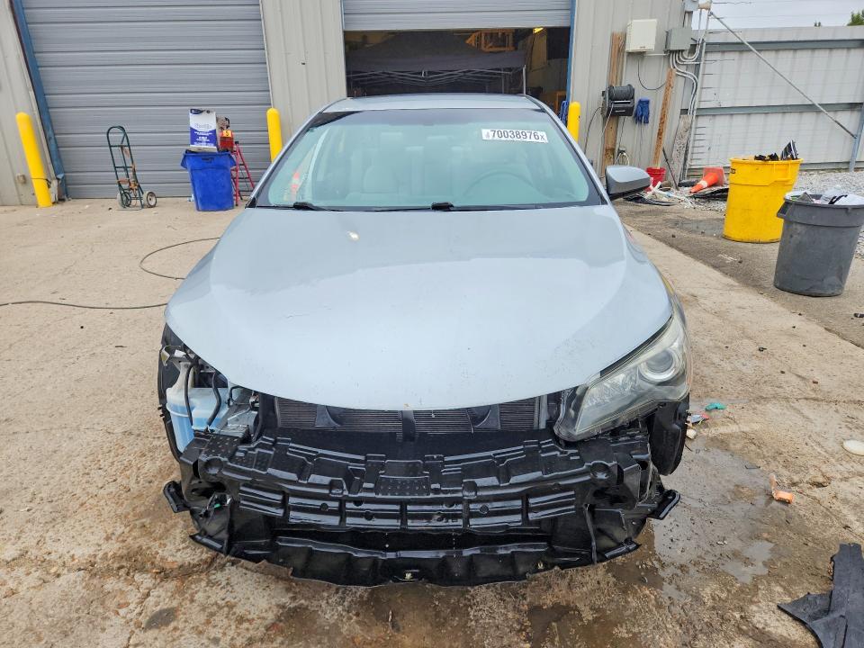 2015 Toyota Camry მანქანა იყიდება აუქციონზე, vin: 4T1BF1FK4FU024501, აუქციონის ნომერი: 70038976