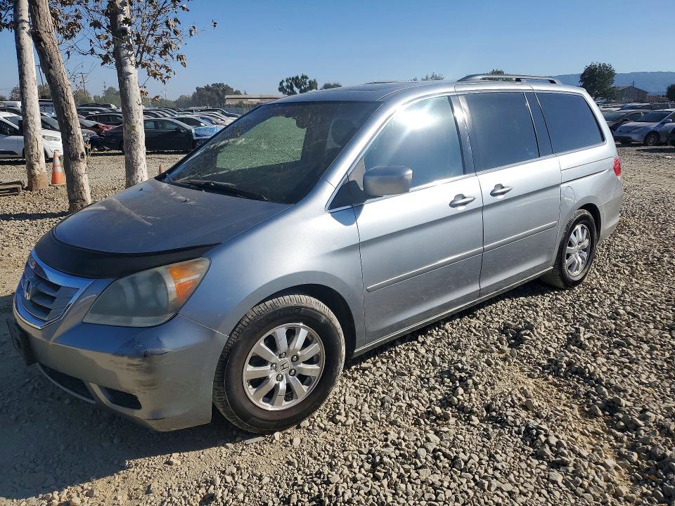 69287066 :رقم المزاد ، 5FNRL38798B061281 vin ، 2008 Honda Odyssey مزاد بيع