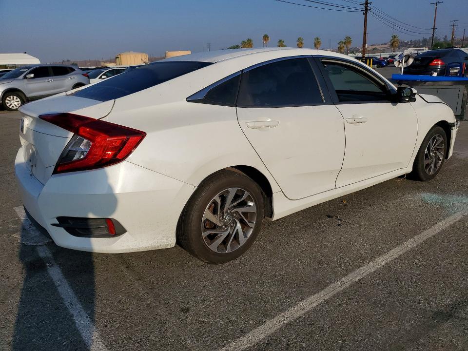Aukcja sprzedaży 2016 Honda Civic, vin: 2HGFC2F70GH570976, numer aukcji: 70420476