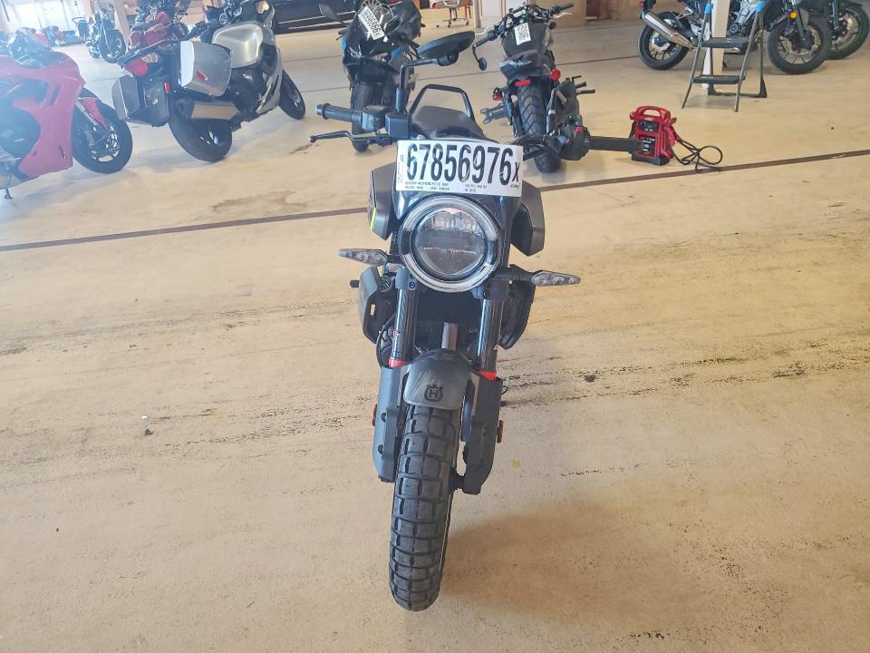 Продажа на аукционе авто 2024 Husqvarna Vitpilen 401/svartpilen 401, vin: MD2JUJ407RN208735, номер лота: 67856976