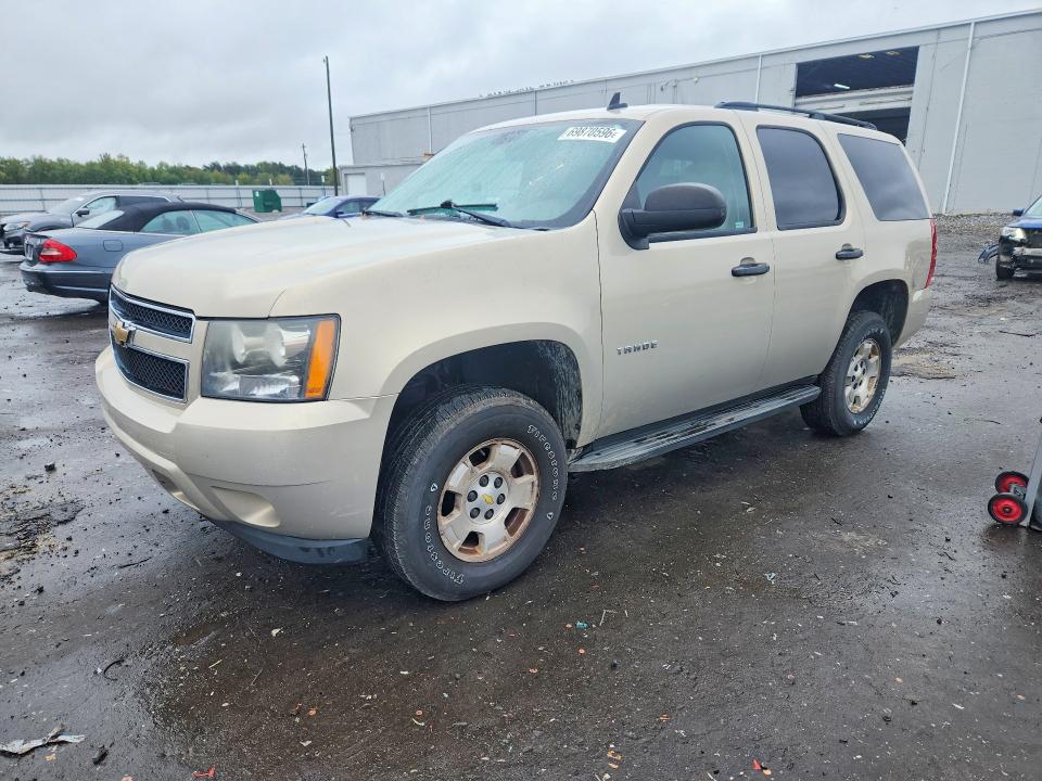 69870596 :رقم المزاد ، 1GNMCAE31AR216560 vin ، 2010 Chevrolet Tahoe مزاد بيع