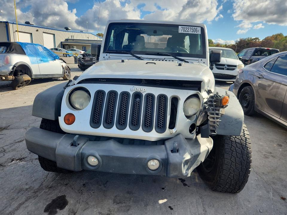 70227506 :رقم المزاد ، 1C4BJWDG8CL259631 vin ، 2012 Jeep Wrangler Unlimited مزاد بيع