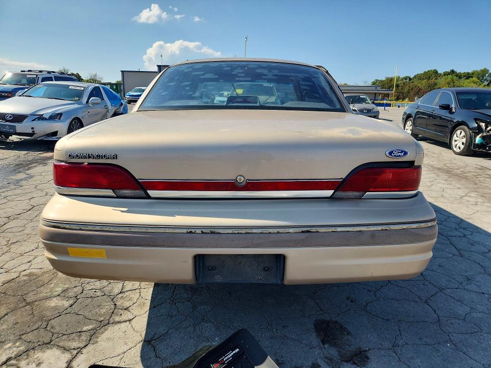 67935496 :رقم المزاد ، 2FACP73WXPX176976 vin ، 1993 Ford Crown Victoria مزاد بيع