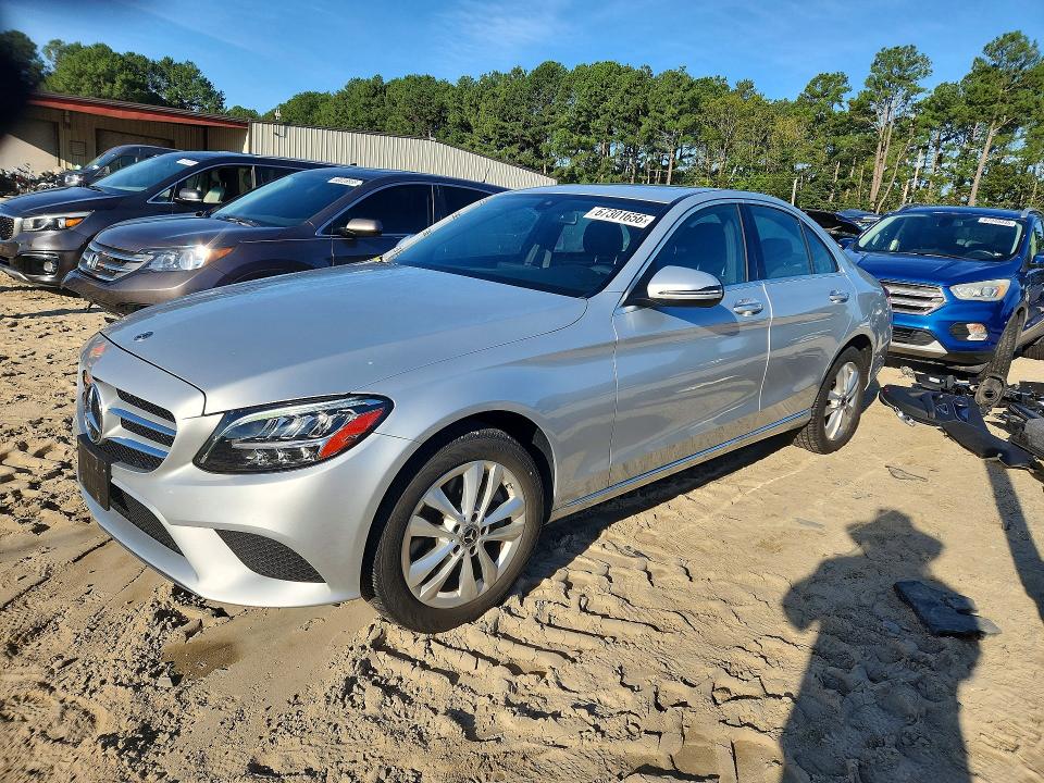 67301656 :رقم المزاد ، W1KWF8EB8LR596837 vin ، 2020 Mercedes-benz C مزاد بيع