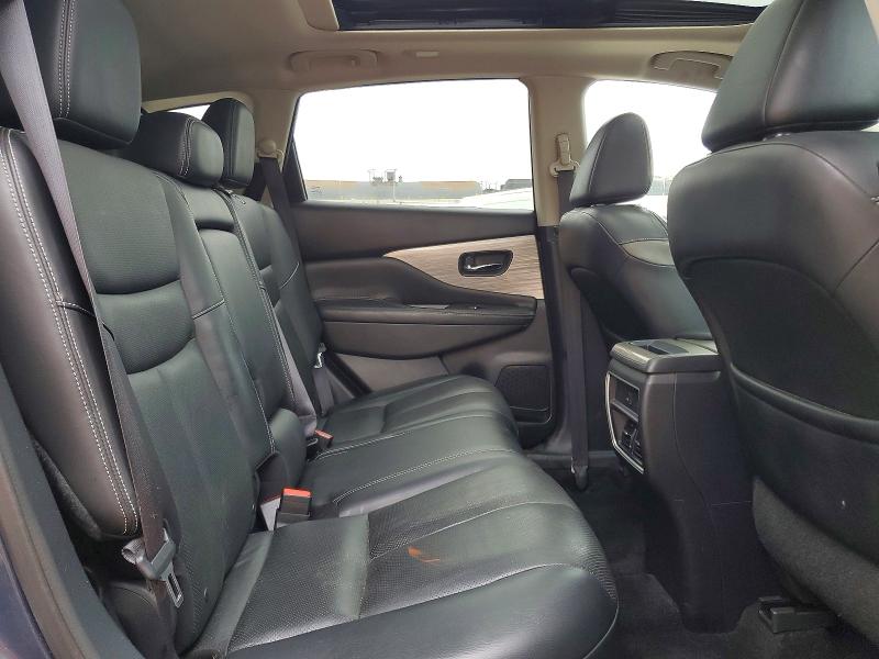 70545276 :رقم المزاد ، 5N1AZ2MH0HN110899 vin ، 2017 Nissan Murano مزاد بيع