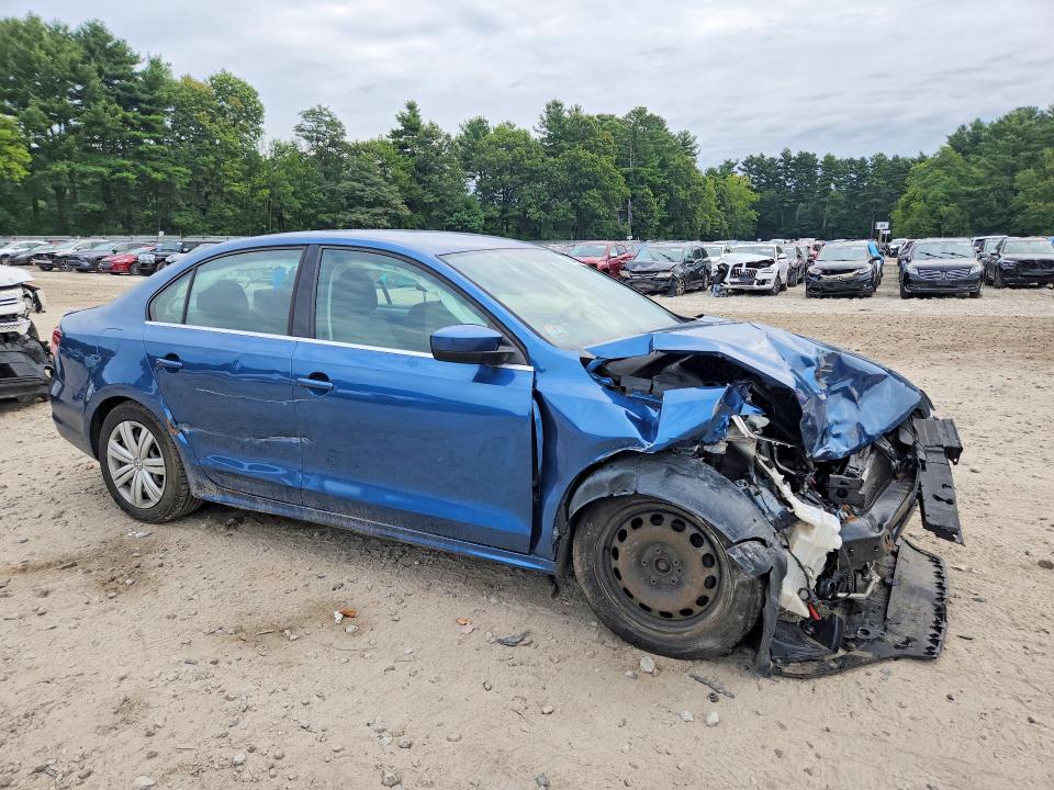 68044296 :رقم المزاد ، 3VW2B7AJ5HM412858 vin ، 2017 Volkswagen Jetta مزاد بيع