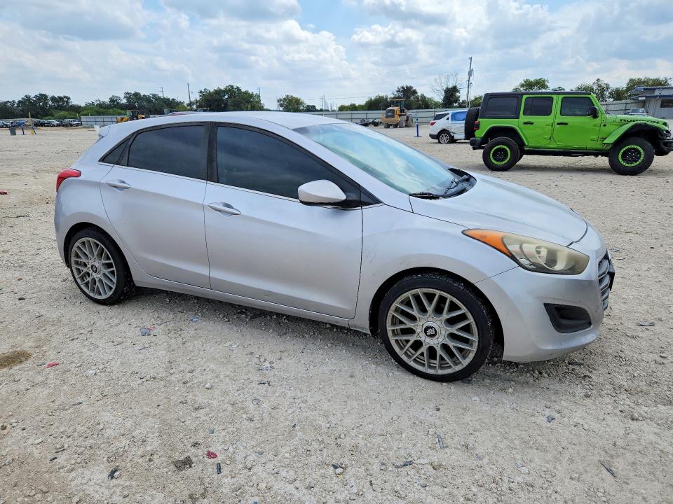 Продаж на аукціоні авто 2017 Hyundai Elantra Gt, vin: KMHD35LH8HU373326, номер лоту: 70013816