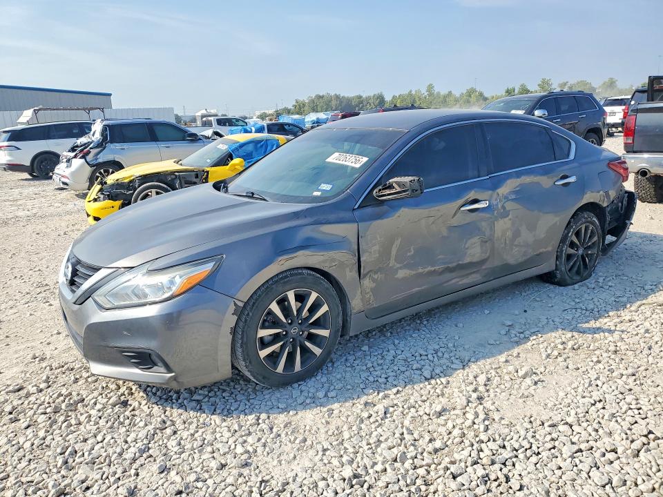 Продаж на аукціоні авто 2018 Nissan Altima, vin: 1N4AL3AP7JC262175, номер лоту: 70263756