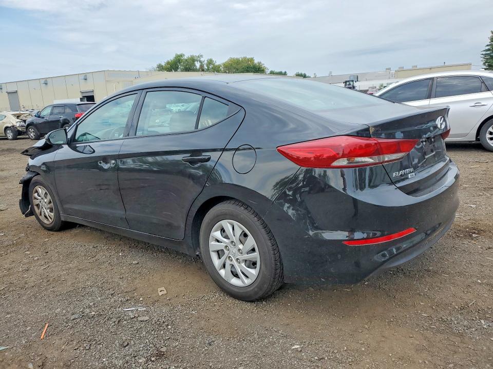 68210106 :رقم المزاد ، 5NPD74LF1JH244071 vin ، 2018 Hyundai Elantra مزاد بيع