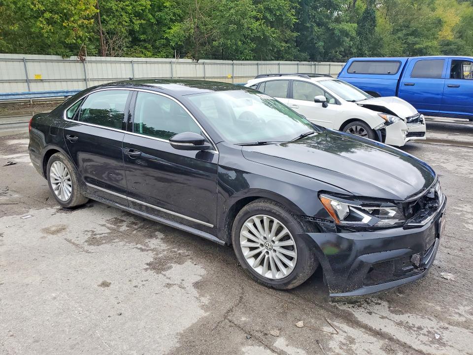 Продаж на аукціоні авто 2017 Volkswagen Passat, vin: 1VWBT7A30HC037106, номер лоту: 68238486