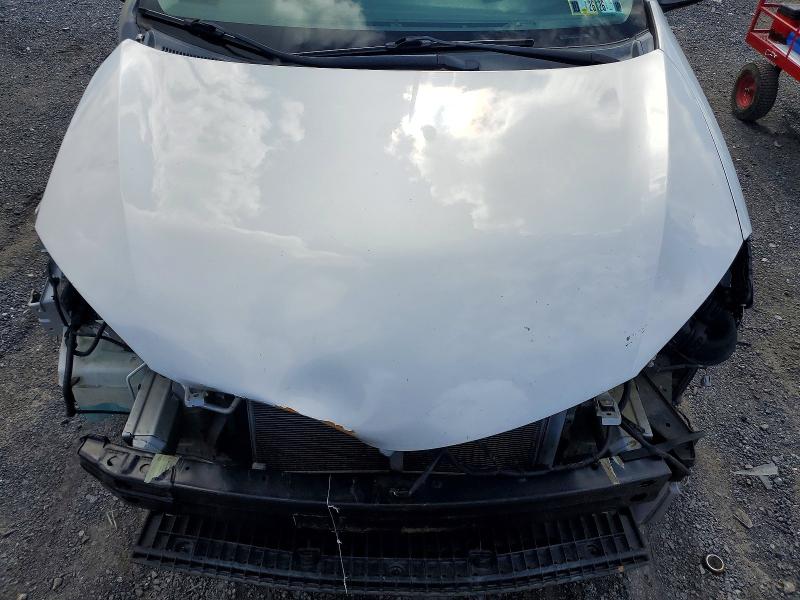 Продажа на аукционе авто 2018 Toyota Corolla, vin: 5YFBURHE2JP808777, номер лота: 70643266