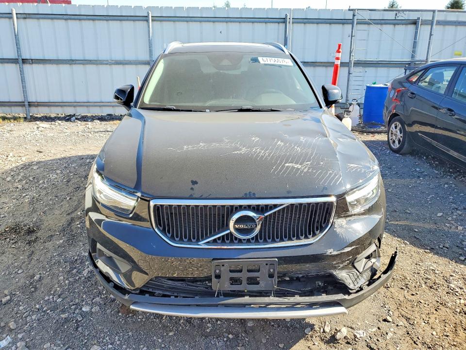 67756076 :رقم المزاد ، YV4162UK3M2424922 vin ، 2021 Volvo Xc40 مزاد بيع