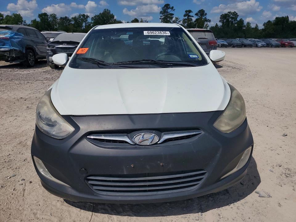 Продаж на аукціоні авто 2013 Hyundai Accent, vin: KMHCU4AE5DU572727, номер лоту: 69623836