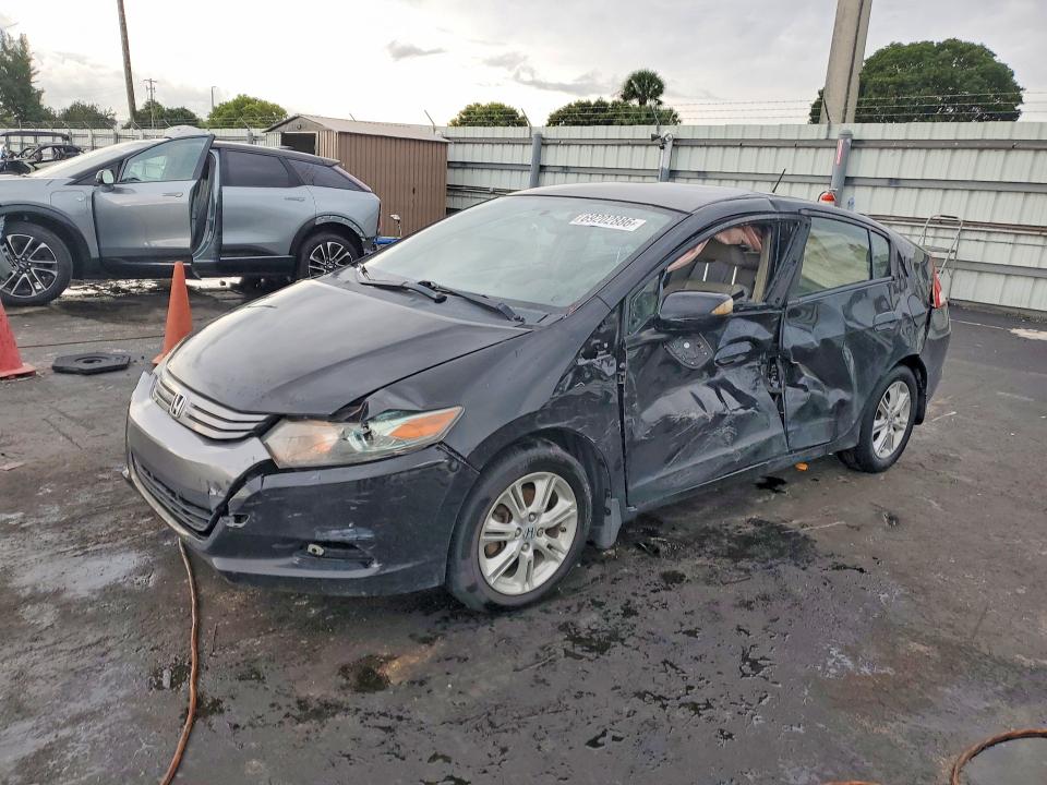 2010 Honda Insight მანქანა იყიდება აუქციონზე, vin: JHMZE2H72AS020065, აუქციონის ნომერი: 69202886