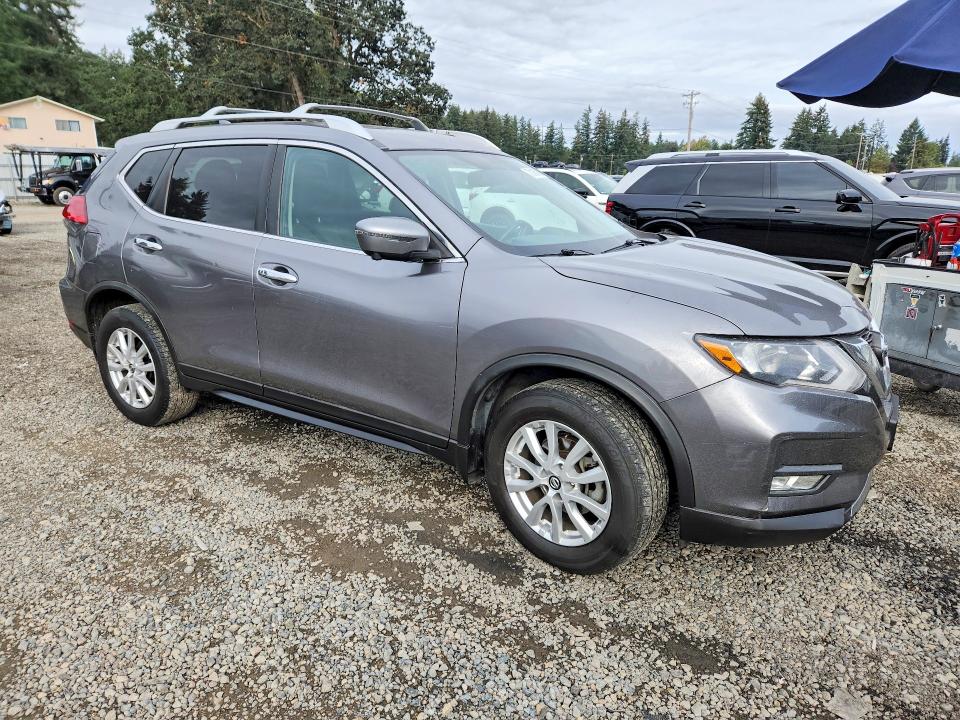 Продажа на аукционе авто 2017 Nissan Rogue, vin: KNMAT2MV1HP540117, номер лота: 70185866
