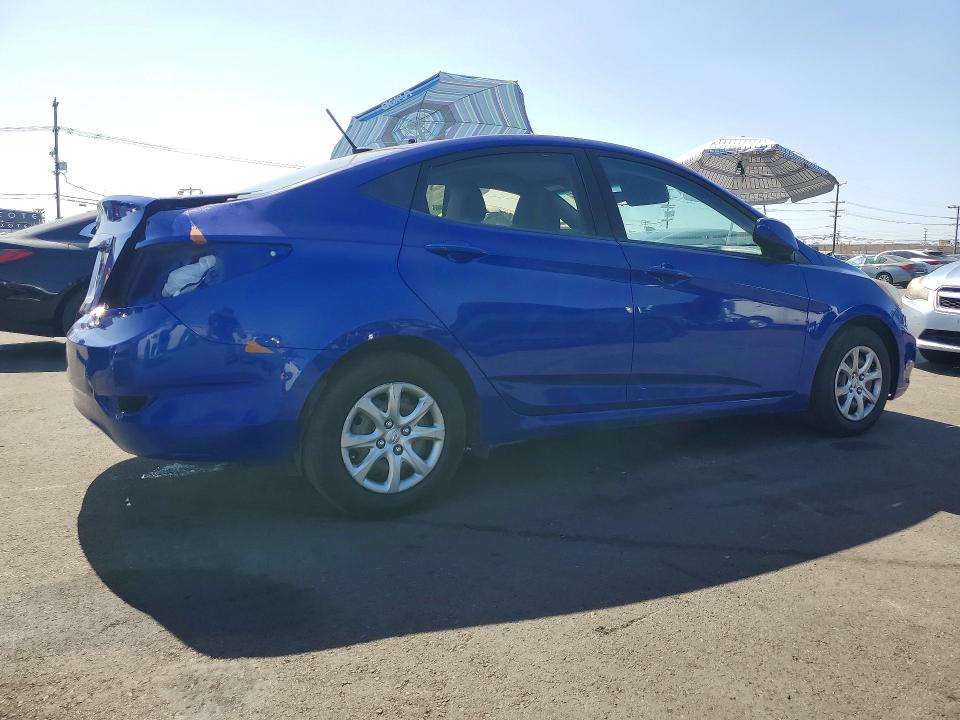 2013 Hyundai Accent მანქანა იყიდება აუქციონზე, vin: KMHCT4AE4DU287035, აუქციონის ნომერი: 68702666