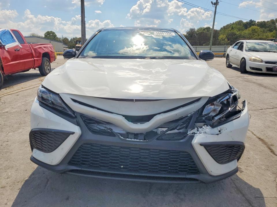 66861336 :رقم المزاد ، 4T1T31AK1NU035653 vin ، 2022 Toyota Camry Hybrid مزاد بيع