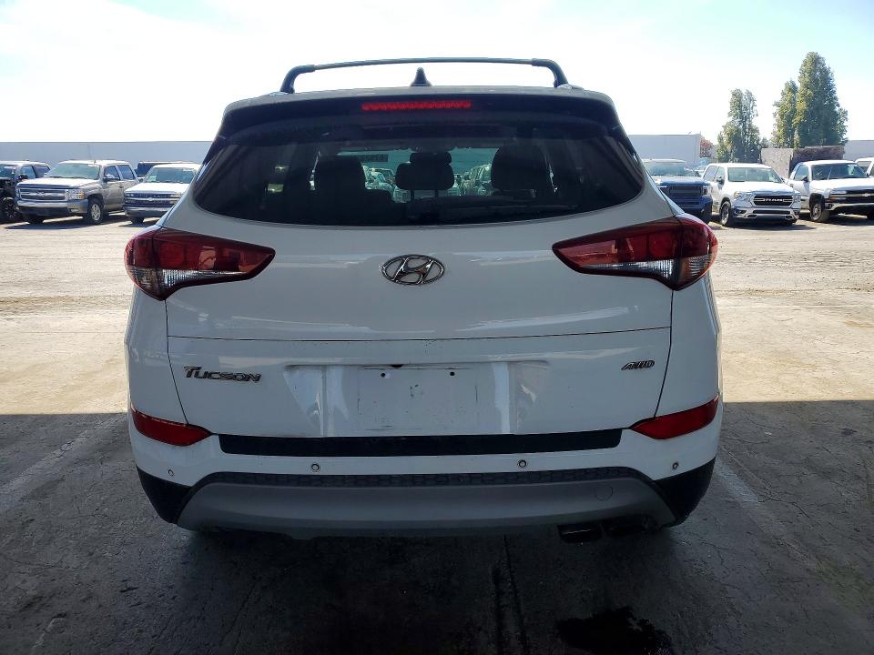 Продаж на аукціоні авто 2018 Hyundai Tucson, vin: KM8J3CA24JU742937, номер лоту: 67928336