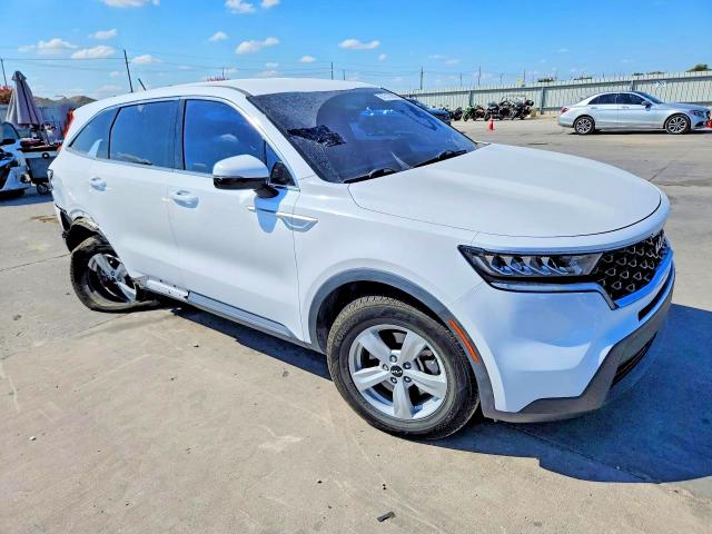 Продажа на аукционе авто 2022 Kia Sorento, vin: 5XYRG4LC2NG128404, номер лота: 67313956