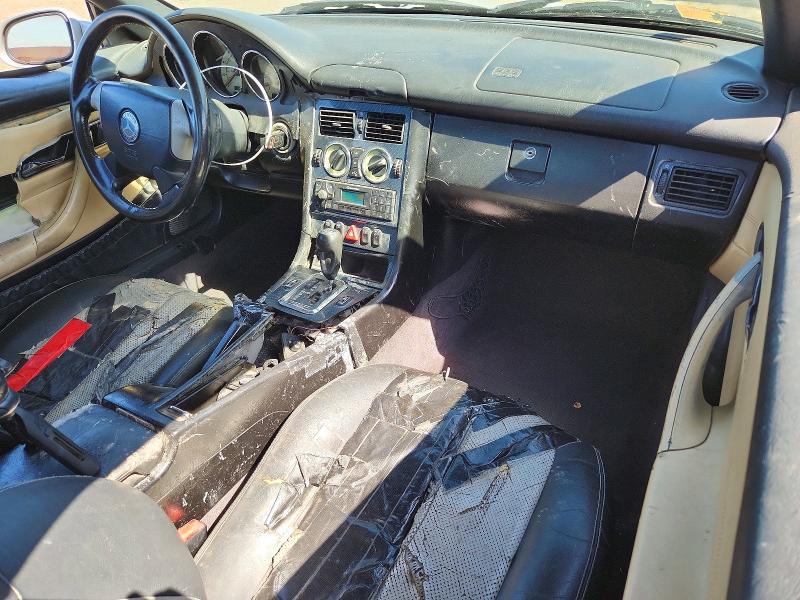 1999 Mercedes-benz Slk მანქანა იყიდება აუქციონზე, vin: WDBKK47F1XF134946, აუქციონის ნომერი: 70849646