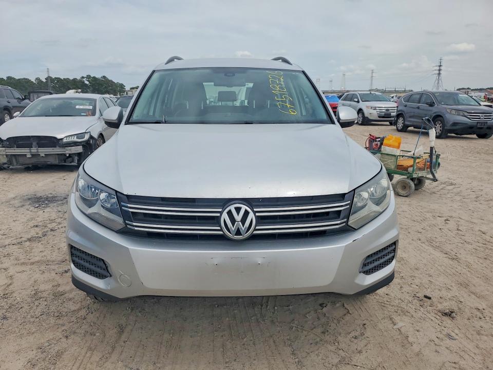2017 Volkswagen Tiguan მანქანა იყიდება აუქციონზე, vin: WVGAV7AX2HW507657, აუქციონის ნომერი: 67518726