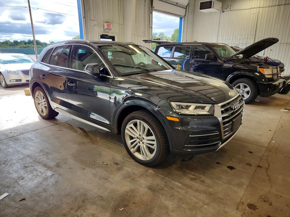 69415676 :رقم المزاد ، WA1BNAFY1J2137137 vin ، 2018 Audi Q5 مزاد بيع