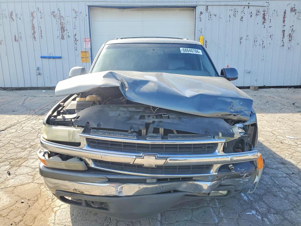 Продажа на аукционе авто 2001 Chevrolet Suburban, vin: 3GNFK16T71G236256, номер лота: 68840766