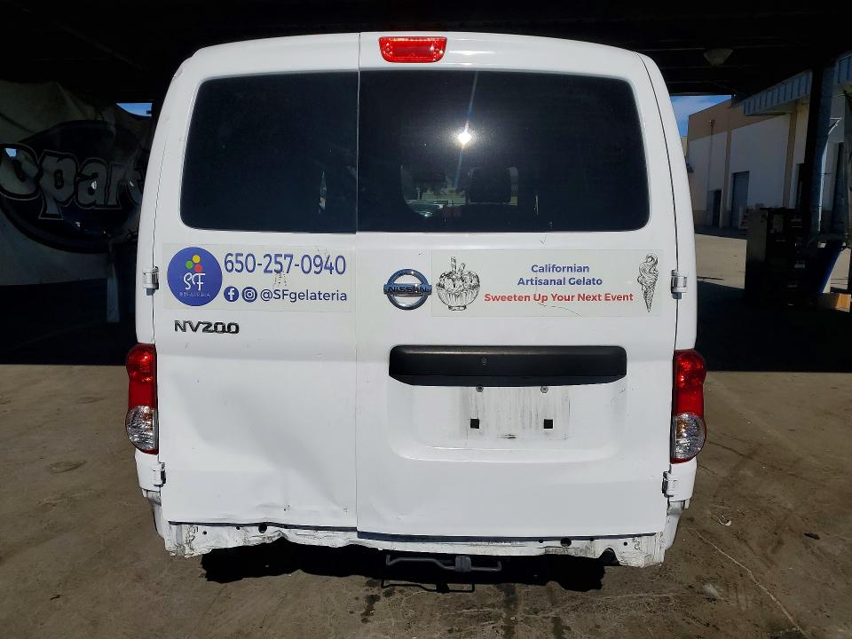 70674286 :رقم المزاد ، 3N6CM0KN2JK695020 vin ، 2018 Nissan Nv200 مزاد بيع