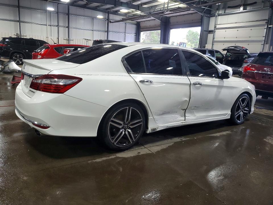 68759816 :رقم المزاد ، 1HGCR2F54HA123213 vin ، 2017 Honda Accord مزاد بيع