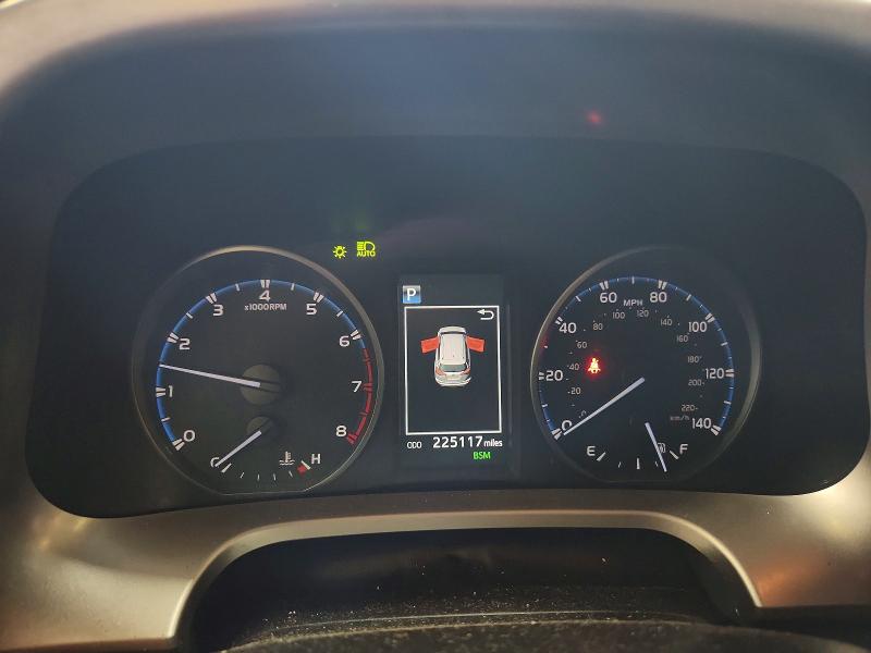 Продажа на аукционе авто 2018 Toyota Rav4, vin: JTMRFREV5JJ724504, номер лота: 68676026