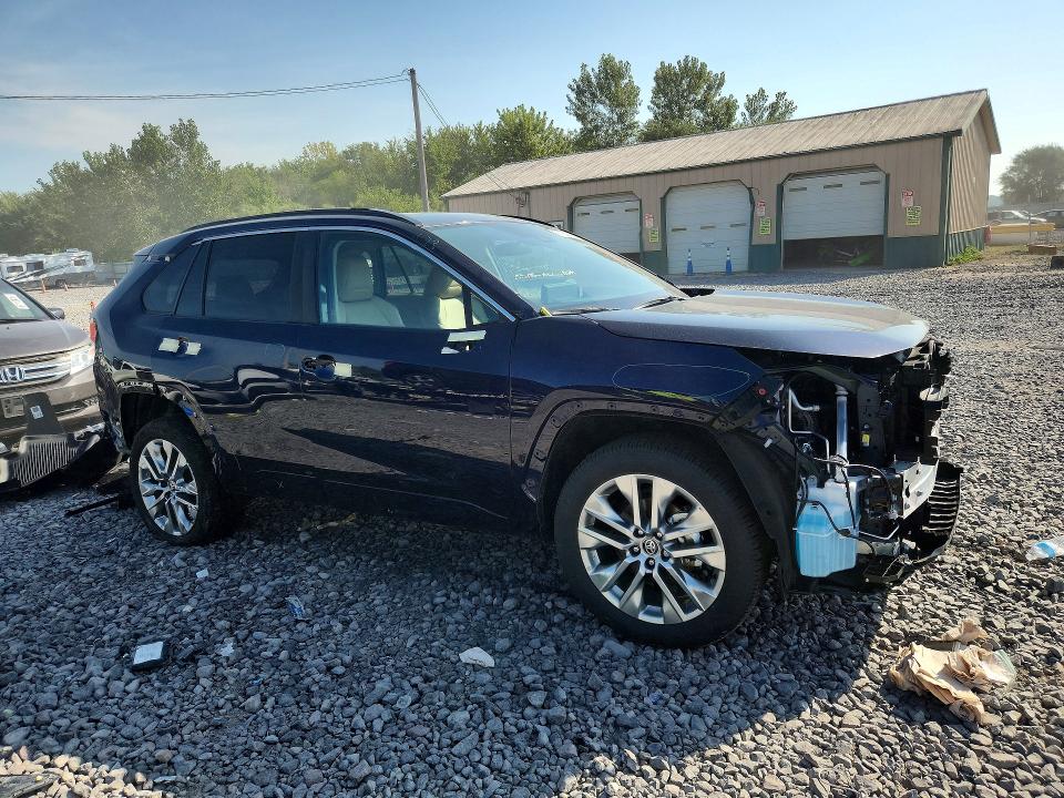 67104526 :رقم المزاد ، 2T3A1RFV6SW613196 vin ، 2025 Toyota Rav4 مزاد بيع