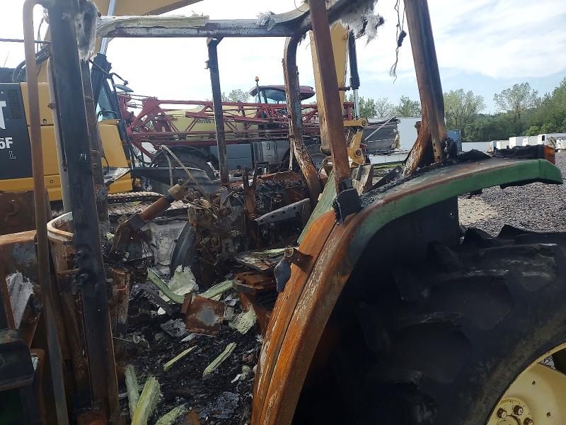 68172636 :رقم المزاد ، L06400V128607 vin ، 1997 John Deer 6110 مزاد بيع